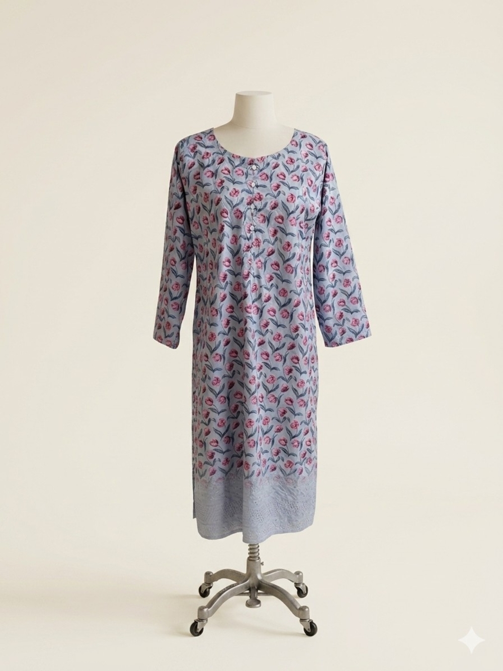 Floral Print Maxi Dress in Light Lavender - Picture 2 of 6